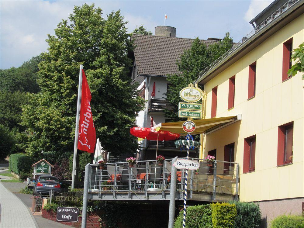 Hotel Zur Burg Nuerburg エクステリア 写真