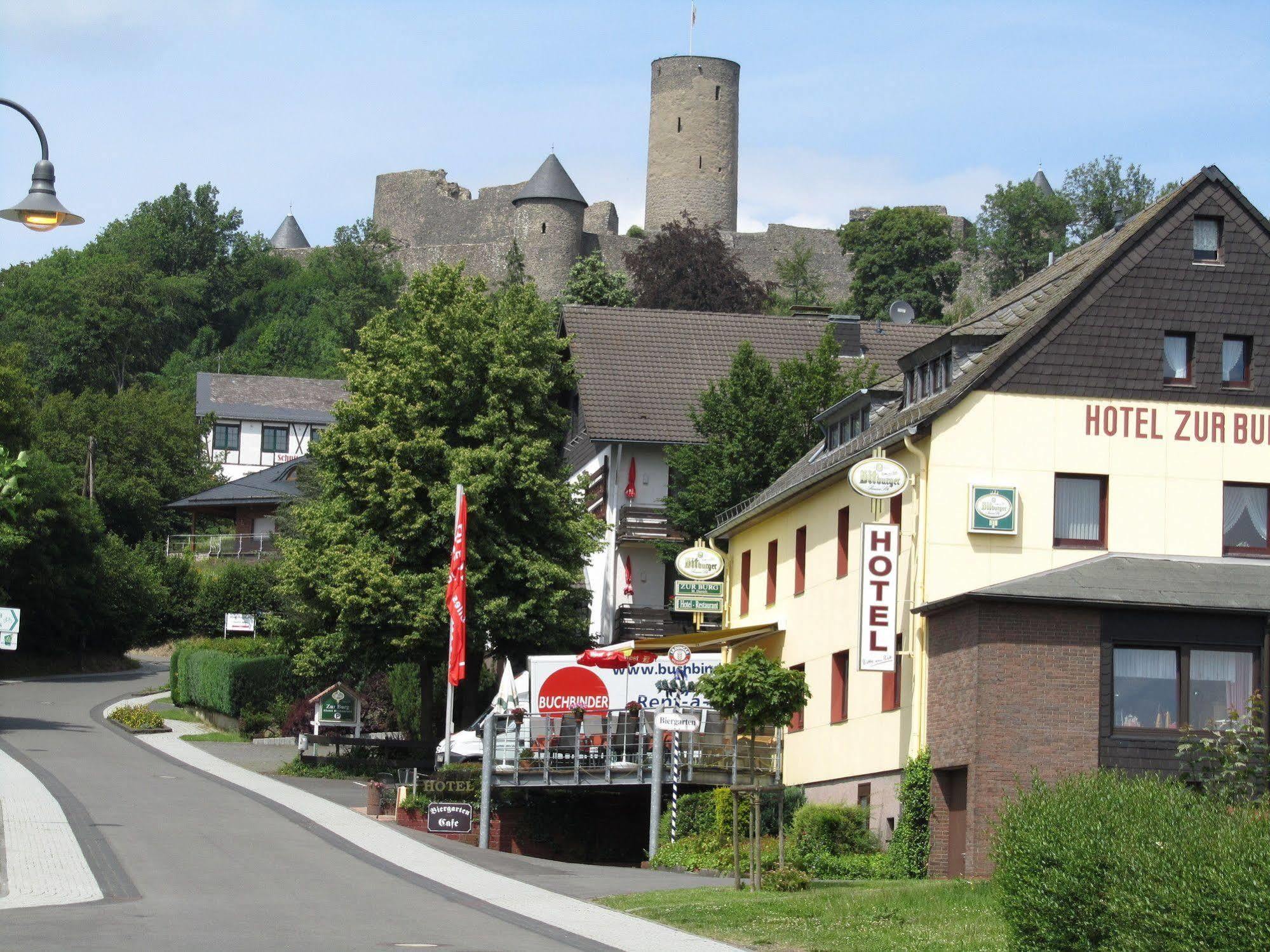Hotel Zur Burg Nuerburg エクステリア 写真
